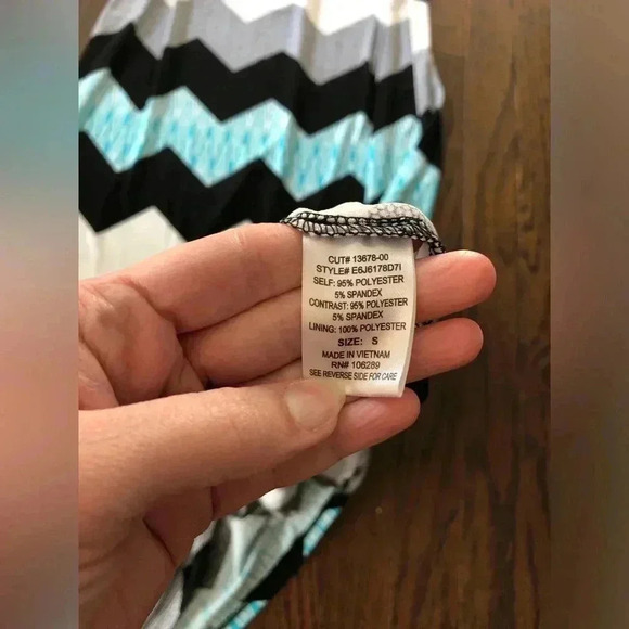 Trixxi Women’s S Black/White/Aqua Blue Chevron Strapless Maxi Dress - EUC! - Picture 8 of 11